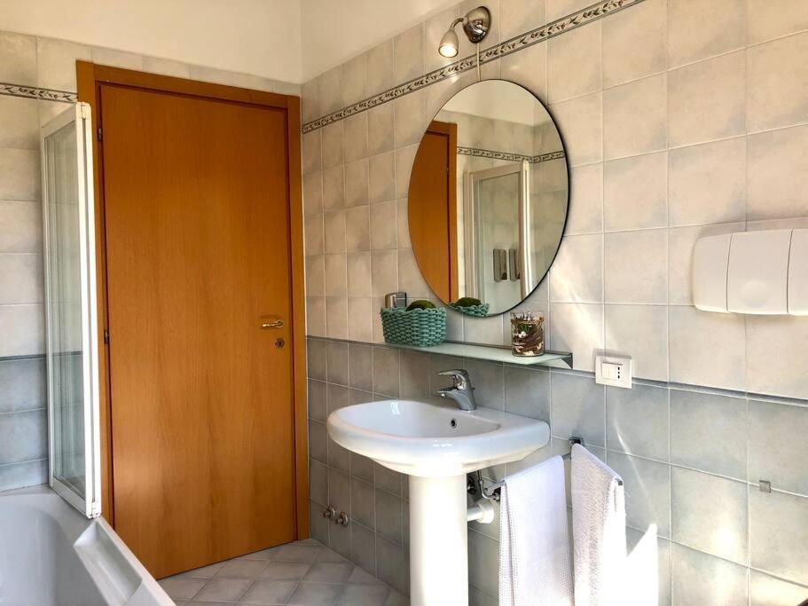 L'Ulivo Di Como Apartment Bagian luar foto